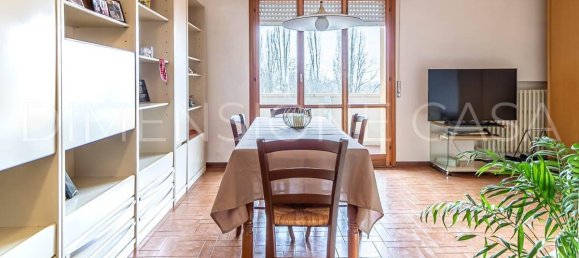 3 rooms Apartment in Carpi, Italy No. 39436 3