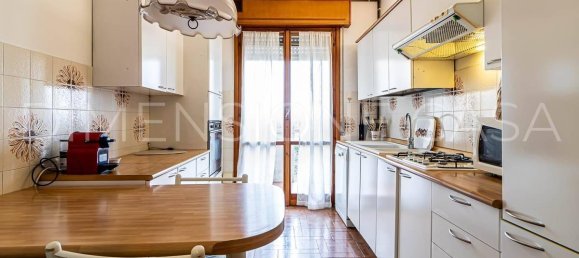 3 rooms Apartment in Carpi, Italy No. 39436 4