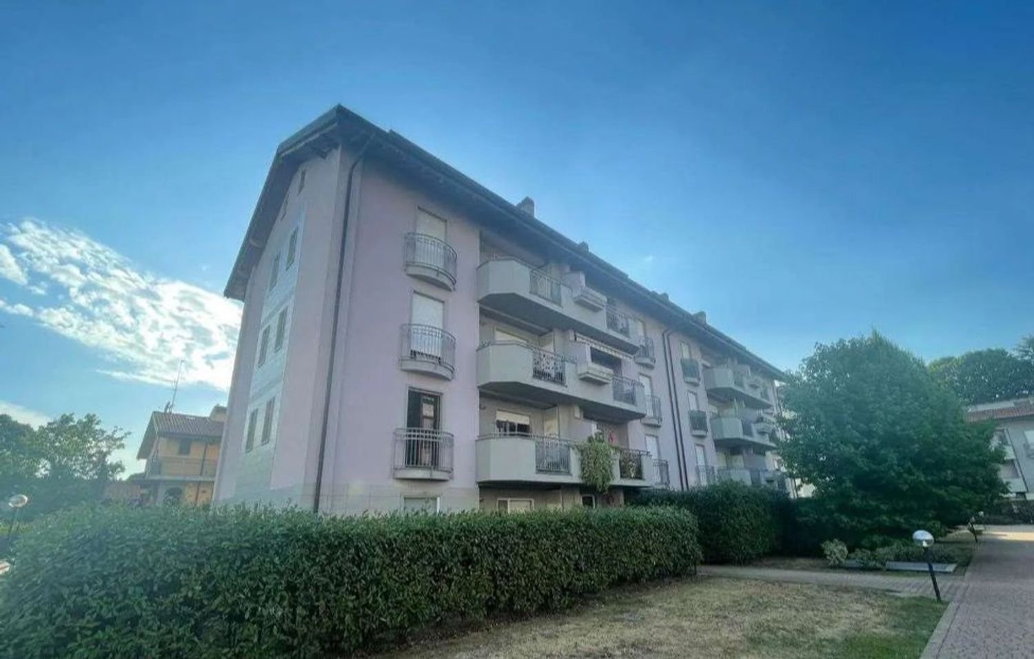 Дуплекс с 3 комнатами в Корнате д’Адда, Италия № 99506