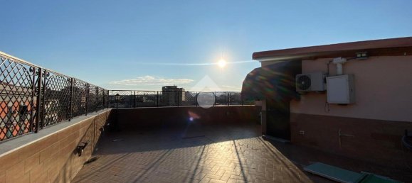 Studio in Naples, Italy No. 72180 9