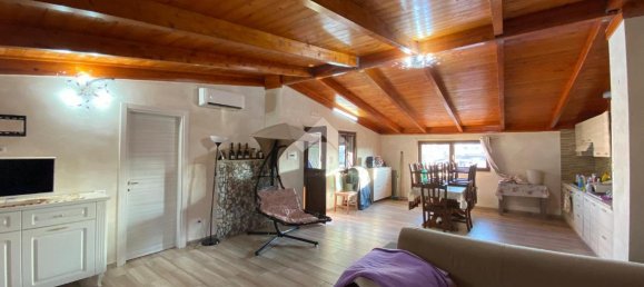 Studio in Naples, Italy No. 72180 4