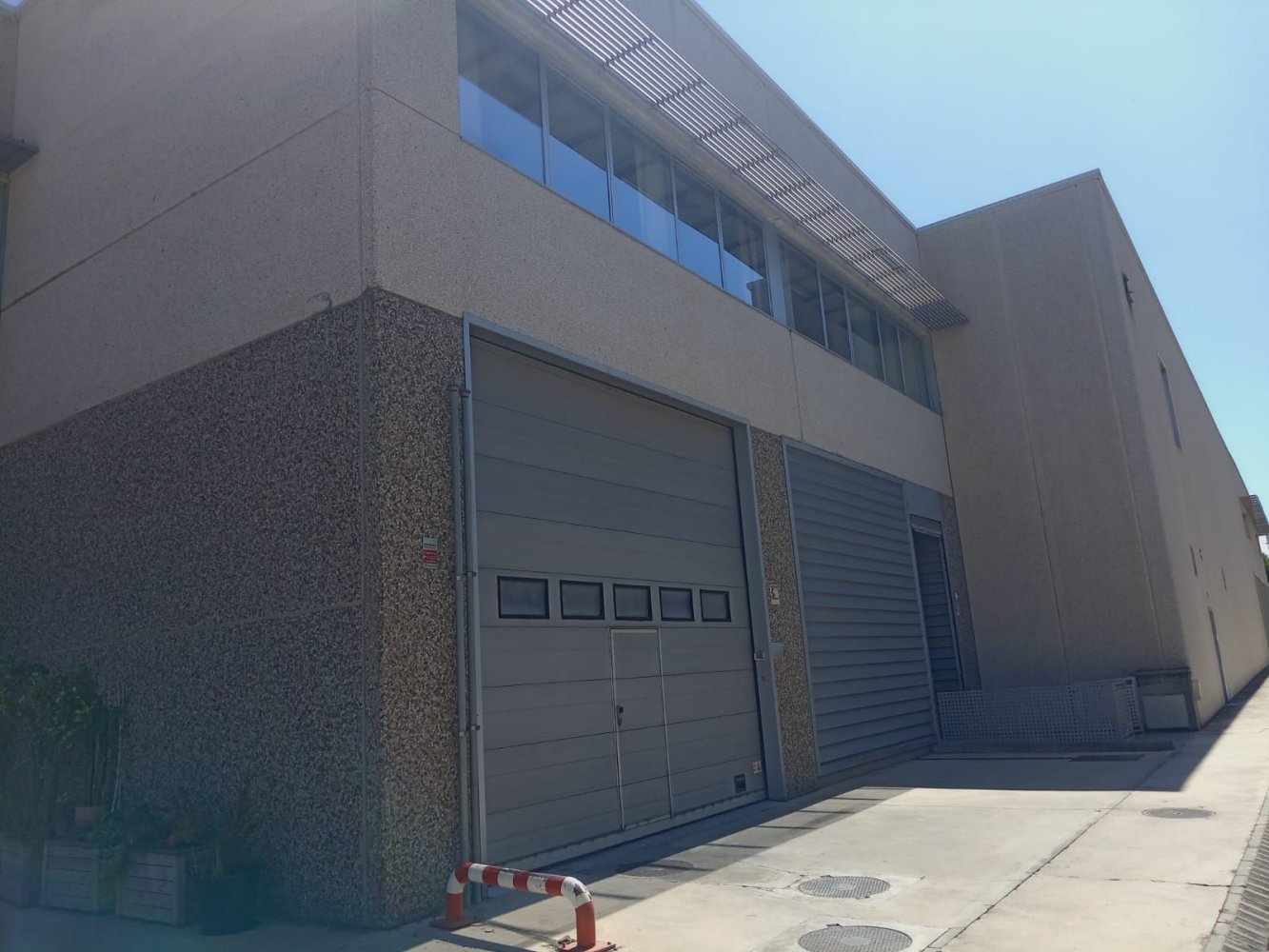  مستودع في Palleja, Spain 850متر مربع رقم 199885