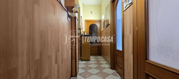 2 bedrooms Apartment in Turin, Italy No. 268327 10