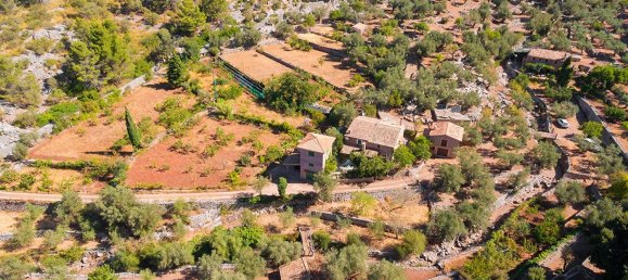 4 bedrooms House in Fornalutx, Spain No. 84103 3