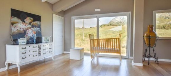 5 rooms Villa in Piana degli Albanesi, Italy No. 253295 2