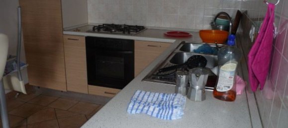 3 rooms Apartment in Monsampolo del Tronto, Italy No. 114337 2