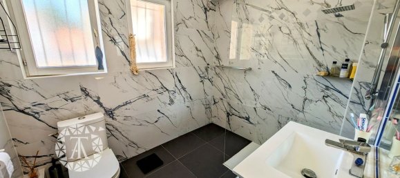 Villa de 3 dormitorios en Laroque-des-Alberes, France No. 340543 12