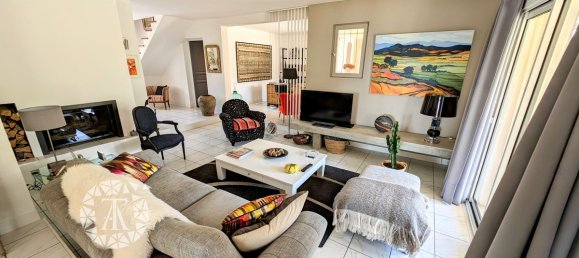 Villa de 3 dormitorios en Laroque-des-Alberes, France No. 340543 5