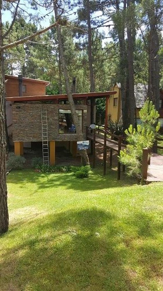 4 bedrooms House in Mar del Plata, Argentina No. 88634