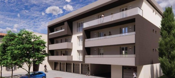 3 rooms Apartment in Campi Bisenzio, Italy No. 35328 9