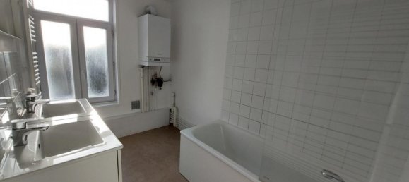 2 bedrooms House in Valenciennes, France No. 92266 5