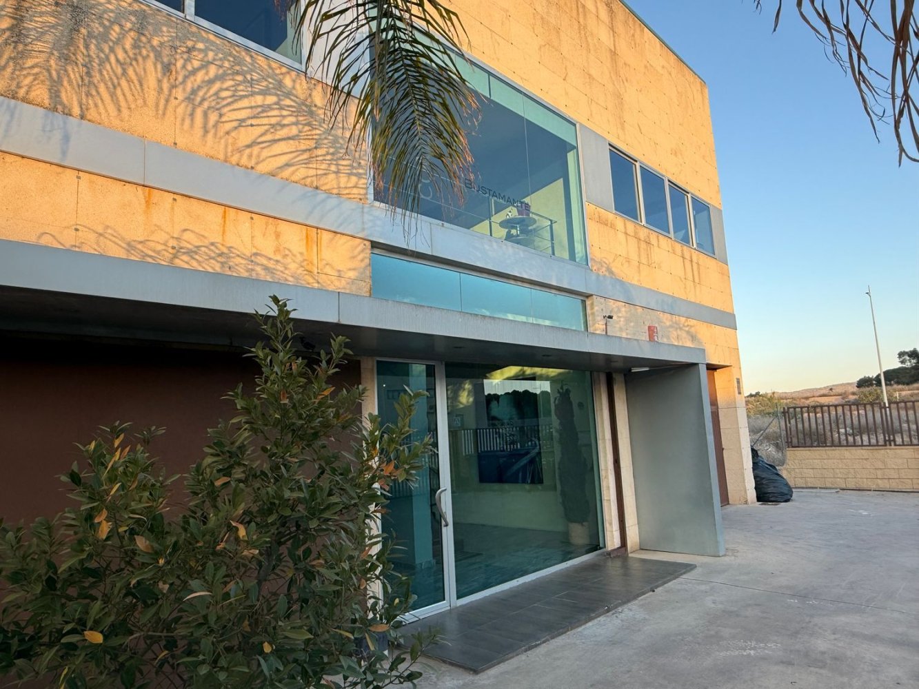 Almacén en Elda, Spain 903 m² No. 135174