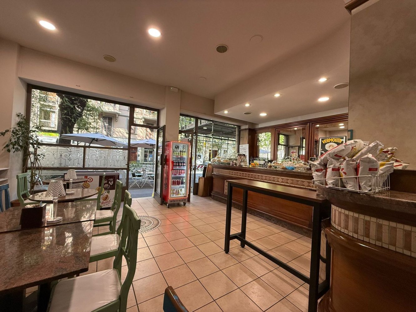 154m² Commercial property in Turin, Italy No. 289095