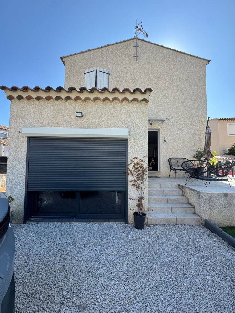 Вилла с 3 спальнями в Арль, Франция № 334521