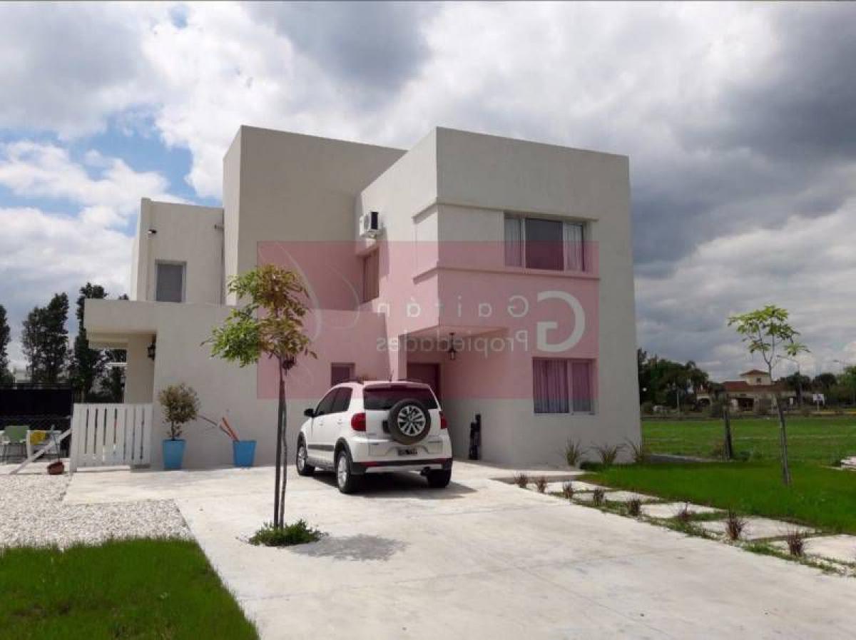 3 bedrooms House in Tigre, Argentina No. 62758