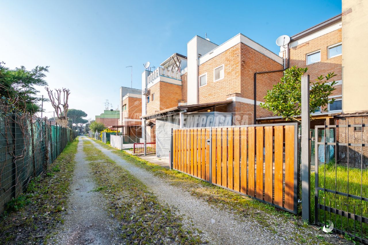 1 bedroom Apartment in Comacchio, Italy No. 142400