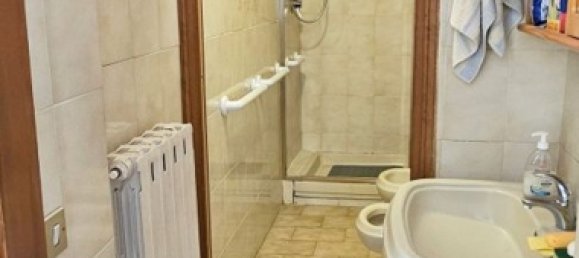 Дом с 6 комнатами в Кивассо, Италия № 192133 18