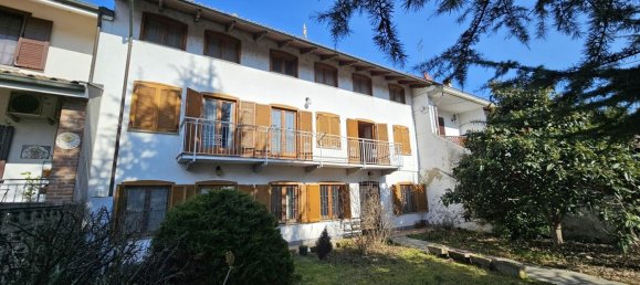 Дом с 6 комнатами в Кивассо, Италия № 192133 3