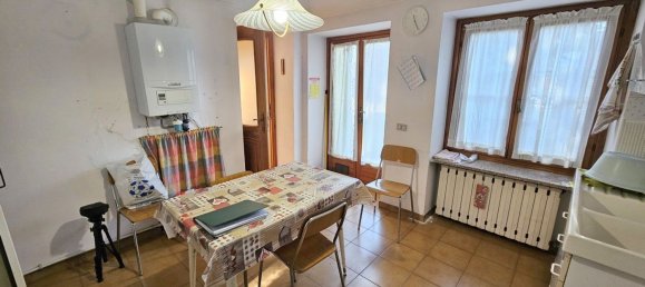 Дом с 6 комнатами в Кивассо, Италия № 192133 22