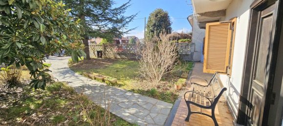 Дом с 6 комнатами в Кивассо, Италия № 192133 8