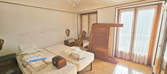 Дом с 6 комнатами в Кивассо, Италия № 192133 26