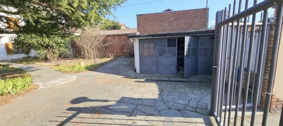 Дом с 6 комнатами в Кивассо, Италия № 192133 4