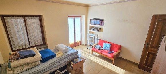 Дом с 6 комнатами в Кивассо, Италия № 192133 43