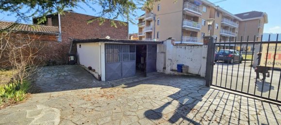 Дом с 6 комнатами в Кивассо, Италия № 192133 6