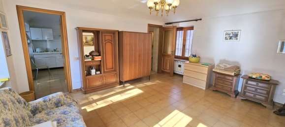 Дом с 6 комнатами в Кивассо, Италия № 192133 15