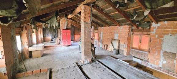 Дом с 6 комнатами в Кивассо, Италия № 192133 47