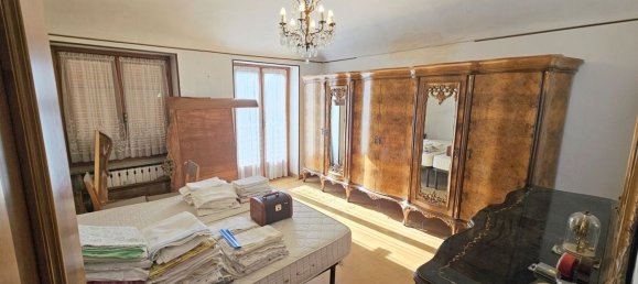 Дом с 6 комнатами в Кивассо, Италия № 192133 25