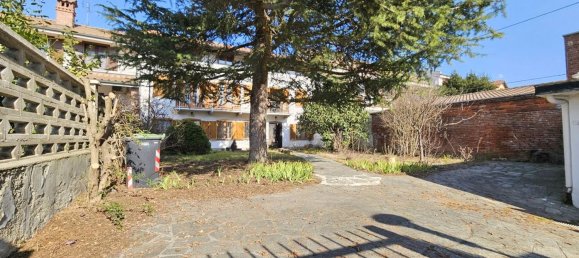 Дом с 6 комнатами в Кивассо, Италия № 192133 5