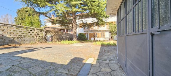 Дом с 6 комнатами в Кивассо, Италия № 192133 7