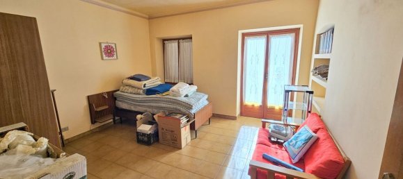 Дом с 6 комнатами в Кивассо, Италия № 192133 42