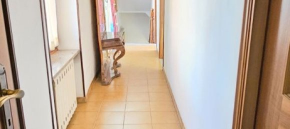 Дом с 6 комнатами в Кивассо, Италия № 192133 31