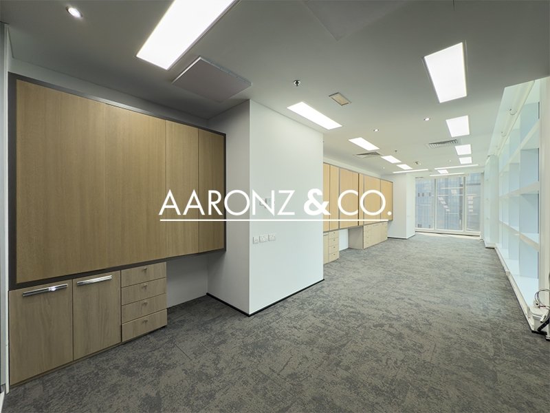 Oficina en Business Bay, UAE 393 m² No. 110293