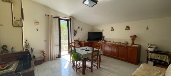 4 bedrooms Apartment in Avellino, Italy No. 373529 4