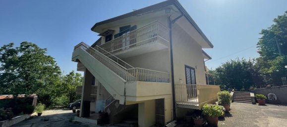 4 bedrooms Apartment in Avellino, Italy No. 373529 17