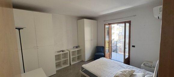 5 bedrooms Apartment in Messina, Italy No. 339685 9