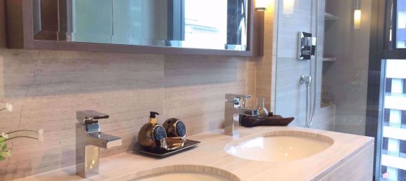 2 bedrooms Condo in Bang Rak, Thailand No. 10469 10