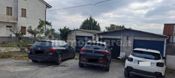 4 Schlafzimmer Haus in Mogliano, Italy, Nr. 102896 3