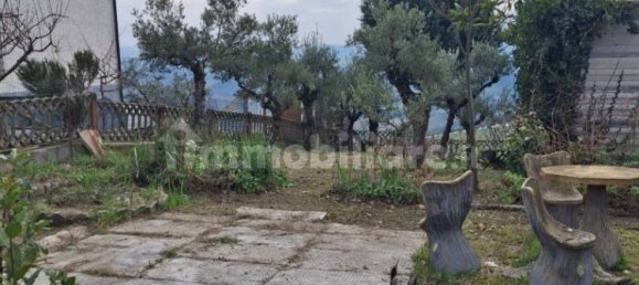 4 Schlafzimmer Haus in Mogliano, Italy, Nr. 102896 2