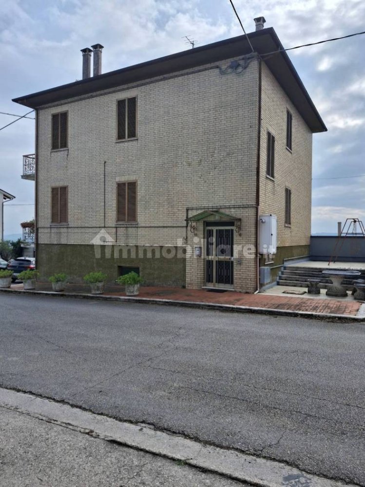 4 Schlafzimmer Haus in Mogliano, Italy, Nr. 102896
