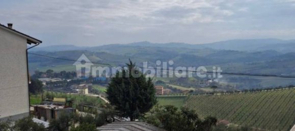 4 Schlafzimmer Haus in Mogliano, Italy, Nr. 102896 13