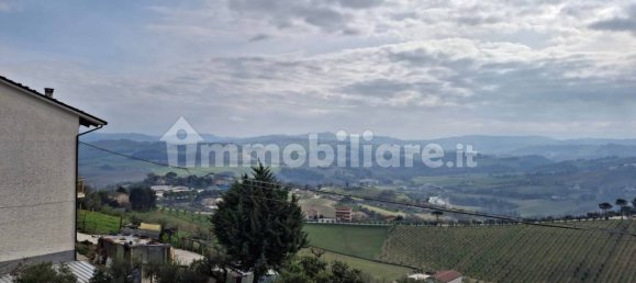 4 Schlafzimmer Haus in Mogliano, Italy, Nr. 102896 12