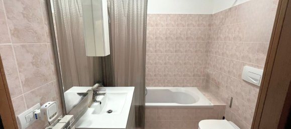 Квартира с 2 комнатами в Рим, Италия № 23278 14