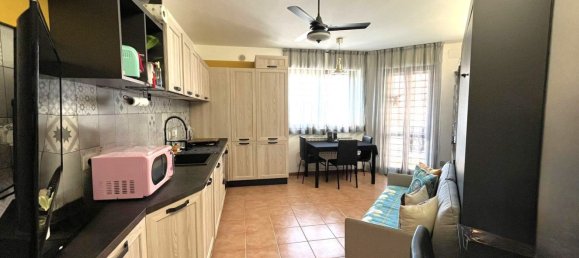 Квартира с 2 комнатами в Рим, Италия № 23278 7