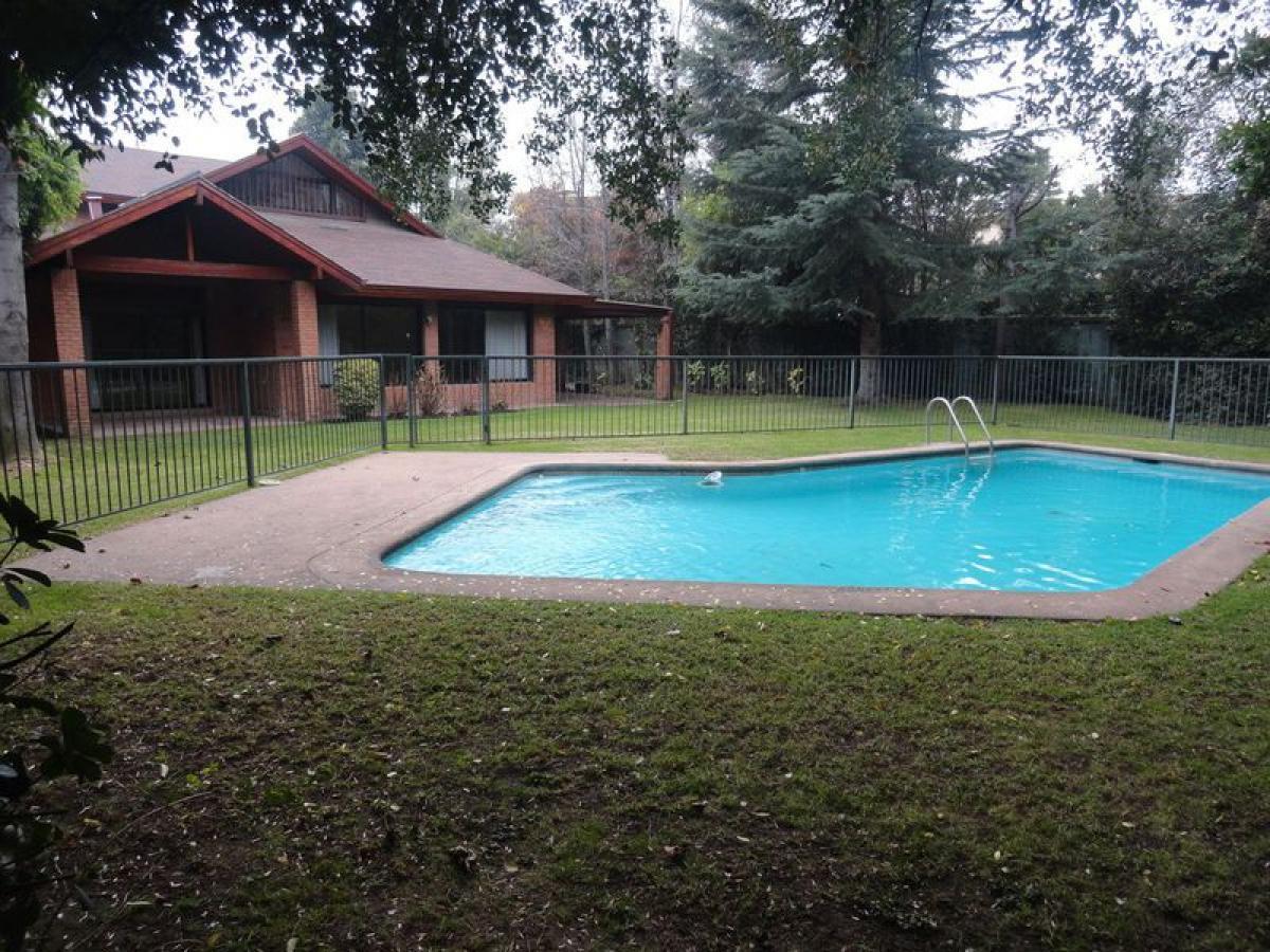 5 bedrooms House in Santiago, Chile No. 1645