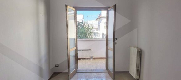 4 rooms House in Bitritto, Italy No. 32406 23