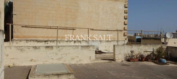  House in Bormla, Malta No. 2399 9